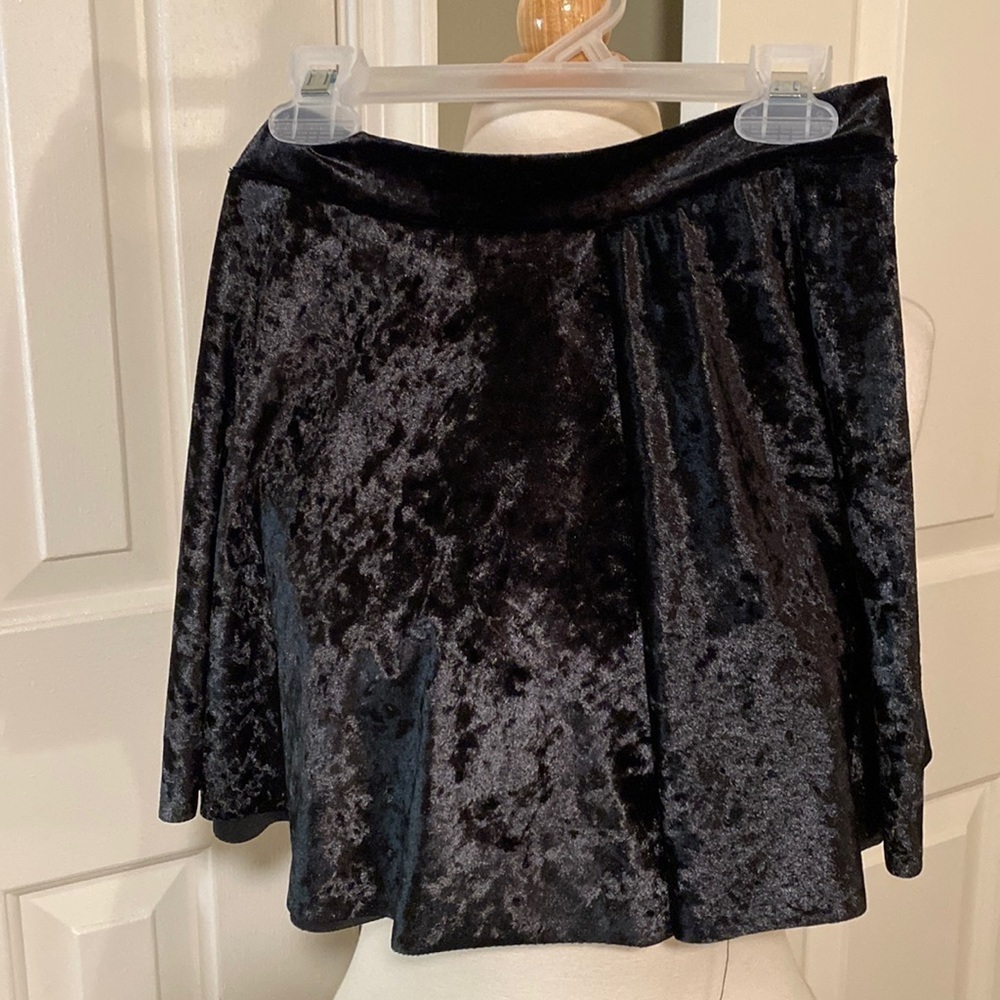 NWT So Nikki Velvet Skirt Black Size Girls Medium